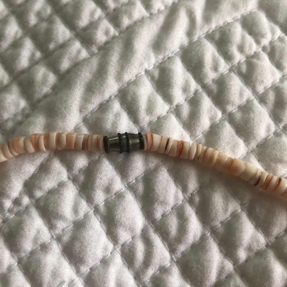 Pink Shell Necklace - Picture 3 of 4